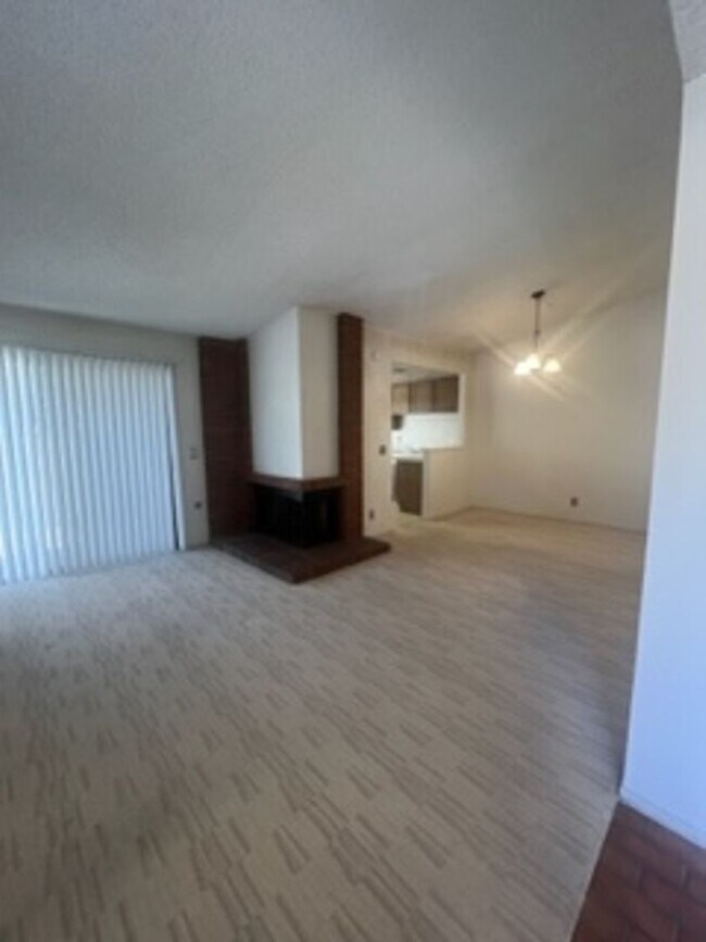 Foto del edificio - Green Valley 2 Bedroom Townhouse!