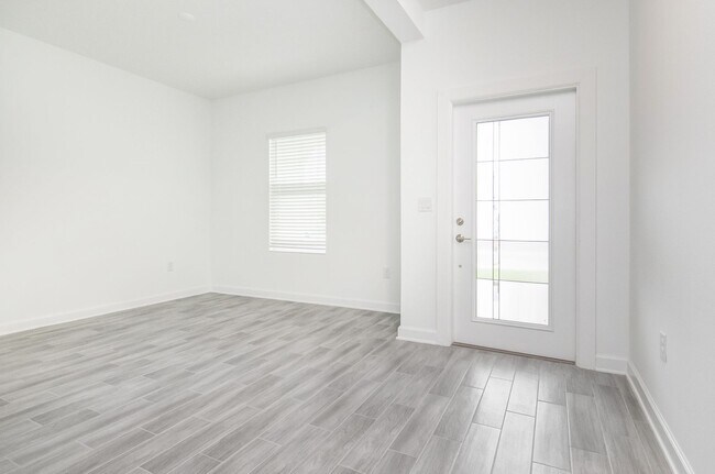 Building Photo - Beautiful 5Bed/3.5Bath Home FOR RENT in th...