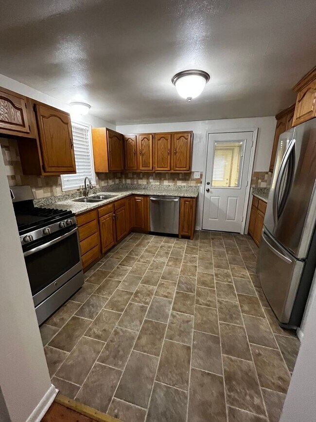 Foto del edificio - 2-Bedroom 1-Bathroom Home Available Novemb...