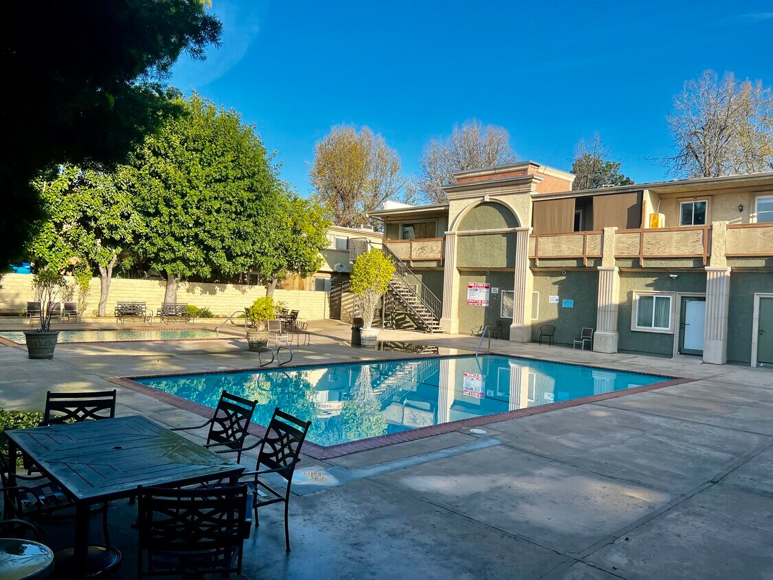 20146 Cohasset St Unit 15, CA 91306 Condo for Rent in