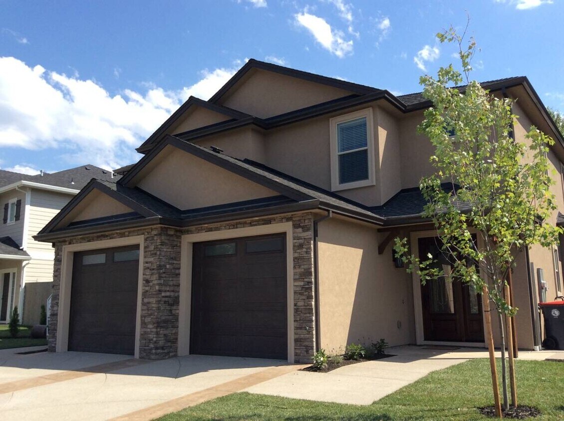 Foto principal - 3818 Creek View Dr