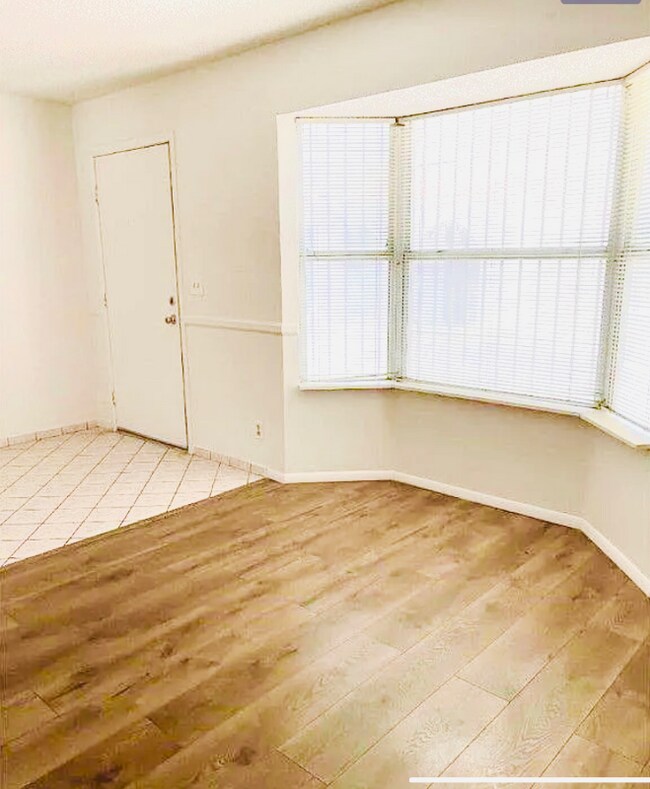 Building Photo - 875 Rhinegold Way