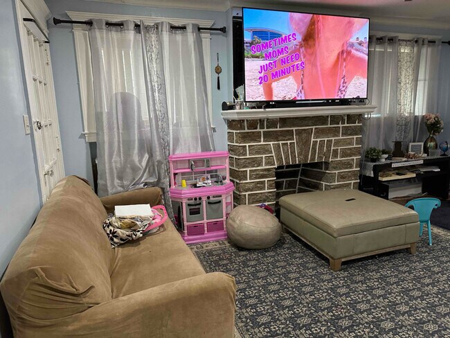 Foto del edificio - 157 Powell Ln