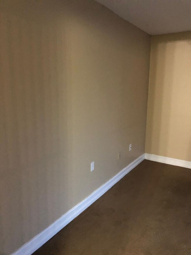 Building Photo - 1830 Maravilla Ave