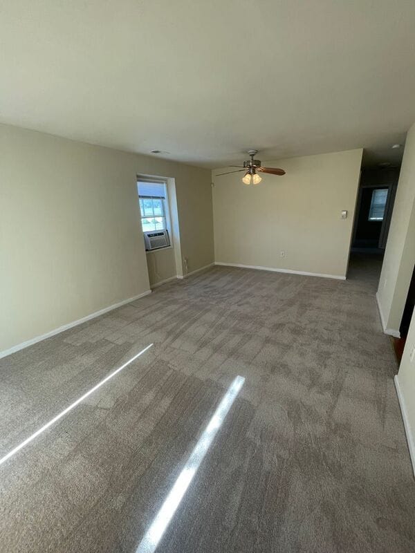 Building Photo - 309 Leatherhead Ct