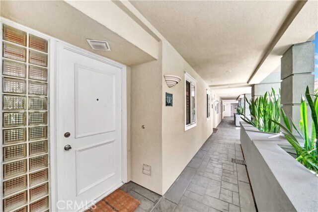 Foto del edificio - 2243 Martin