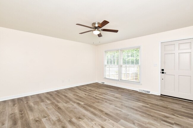 Building Photo - Tour Today! Beautiful redesigned corner co...