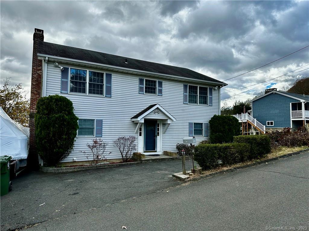 Primary Photo - 7 Knolls Rd