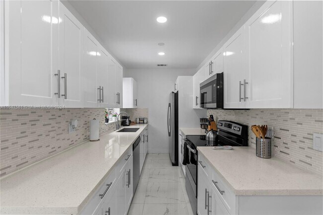 Foto del edificio - 1498 NE 175th St