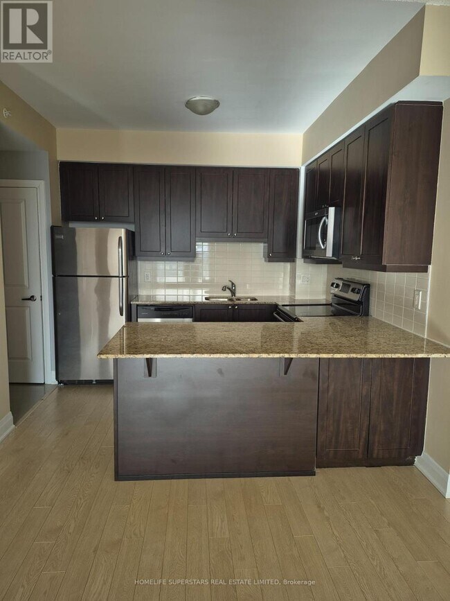Photo du bâtiment - 12 Woodstream Blvd