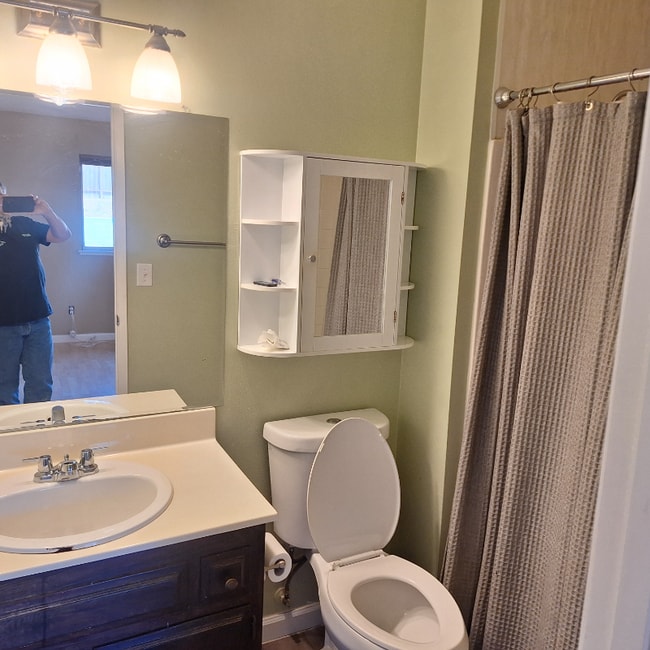 Building Photo - 741 Castlewood Ct
