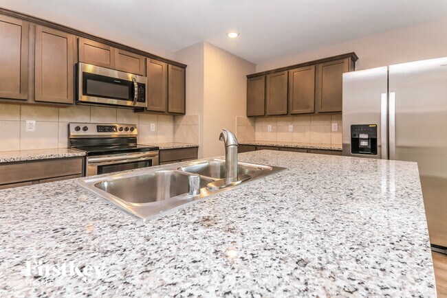 Building Photo - 800 Turnbuckle Ct