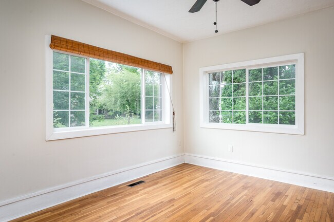 Foto del edificio - 7907 N Hereford Ave