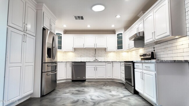 Foto del edificio - 8144 E Fairmount Ave
