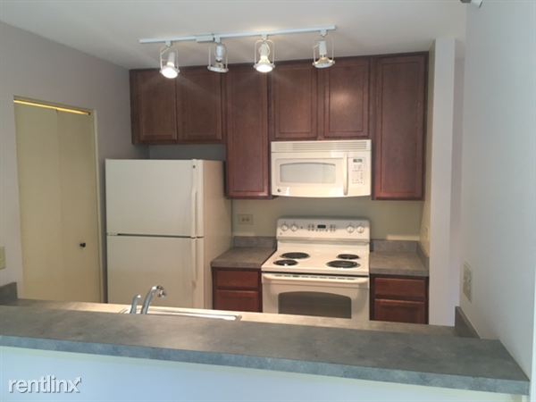 Building Photo - 202 Glengarry Dr