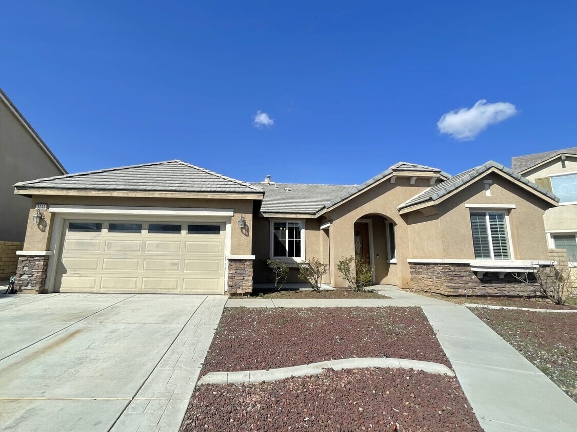 Primary Photo - 3233 Ashton Pl