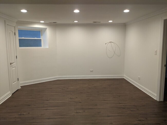 Foto del edificio - 3345 W Cullom Ave