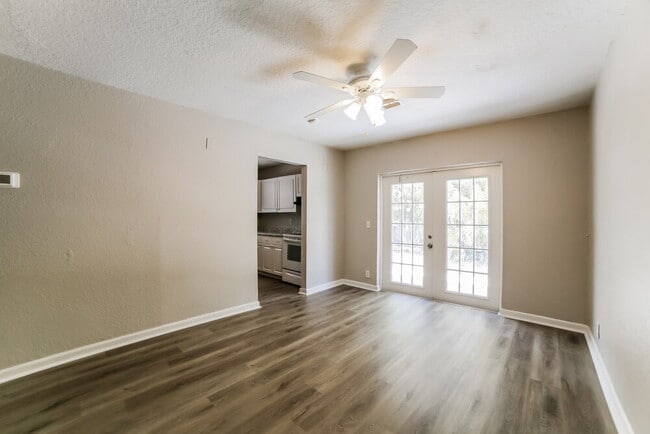 Foto del edificio - 521 SW 11th Dr