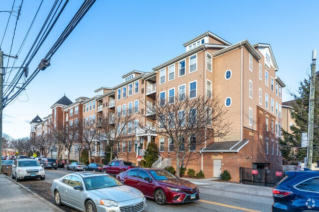 Foto del edificio - Adams Mill River House