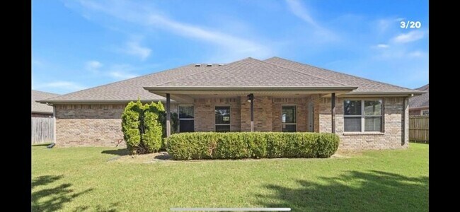 Building Photo - 2915 N Raven Ln