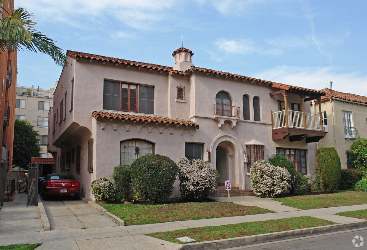 Foto principal - 335 S Cloverdale Ave