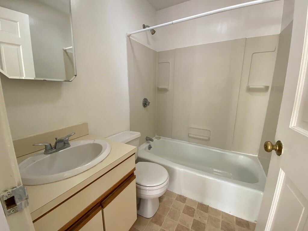 34 Broadway Unit 1R, Beverly, MA 01915 Apartment for Rent in Beverly
