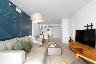 Building Photo - 2602 E Hallandale Beach Blvd