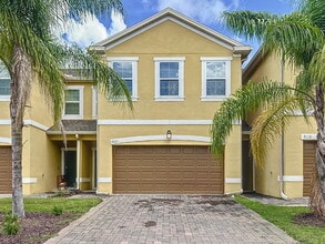 Building Photo - 9113 Tecumseh Dr