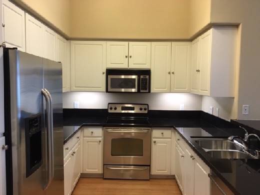 Building Photo - Resort style Condo