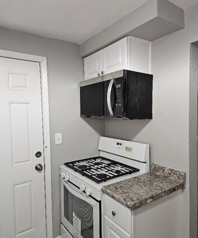 Foto del edificio - 2273 Pauline Ave