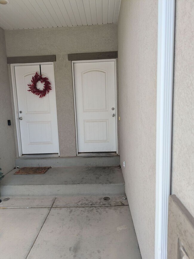 Foto del edificio - 3 Bedroom Home Near Schools And Entertainment