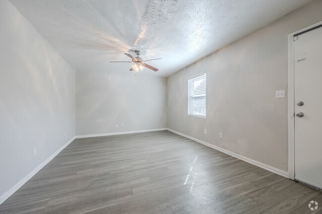 2BR, 1BA - 770SF - Living Room - Copa Parque Apartments