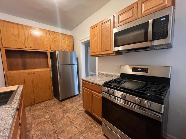 Building Photo - 1 bedroom in Chicago IL 60640