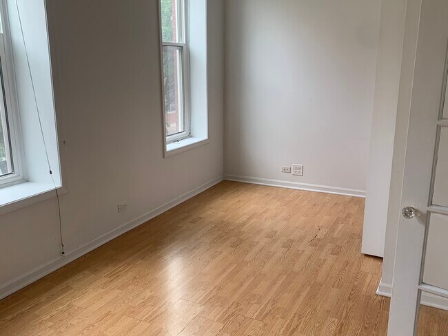 Foto del edificio - 530 N Noble St