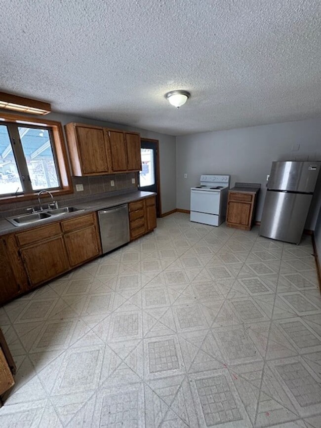 Foto del edificio - 1223 Elm St