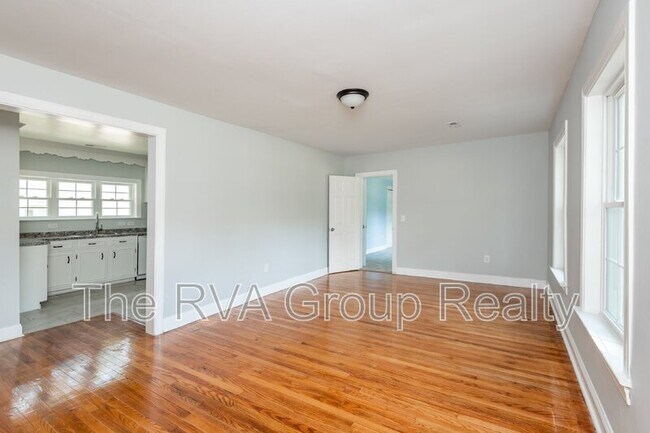 Building Photo - 5476 White Oak Rd