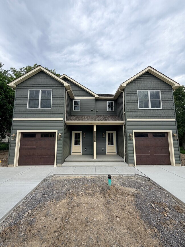 Building Photo - 4035 California Rd