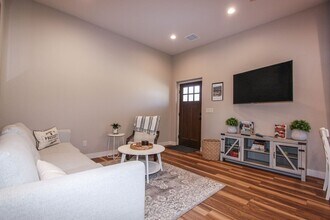 Building Photo - 711 White Spar Rd