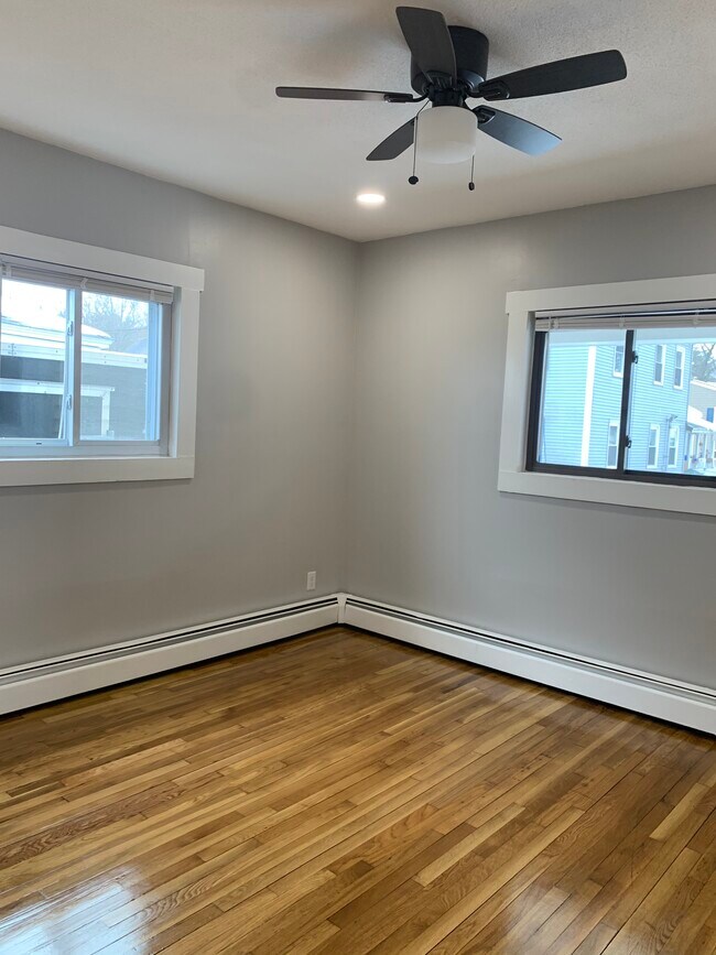 4 Mc Gregor St, Derry, NH 03038 Townhome Rentals in Derry NH