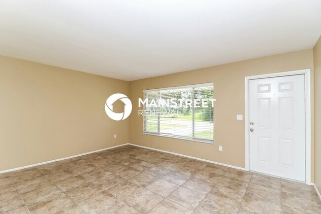 Foto del edificio - 3 Bedroom Pet-Friendly Home in North Port, FL with Main Street Renewal