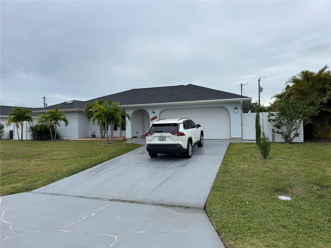 Foto principal - 1520 SE 20th Ct
