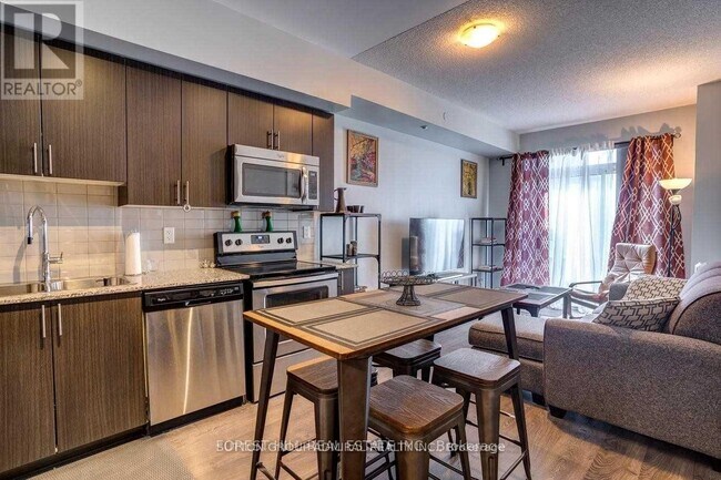Photo du bâtiment - 7900 Bathurst St