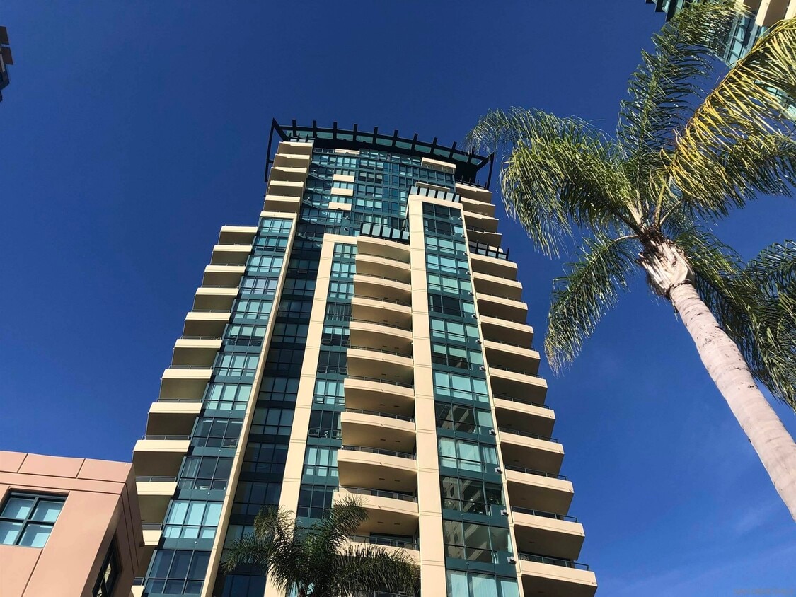 555 Front St Unit 405, San Diego, CA 92101 Condo for Rent in San
