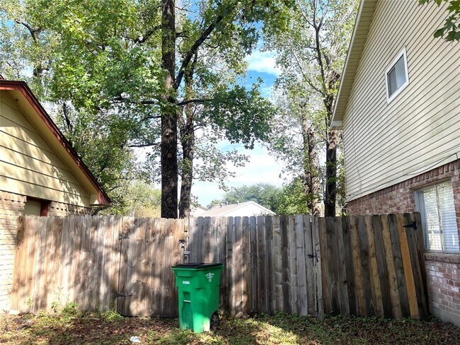 Building Photo - 24022 Spring Fork Dr