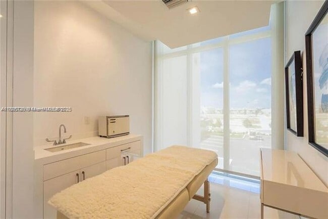 Foto del edificio - 10245 NW 63rd Terrace
