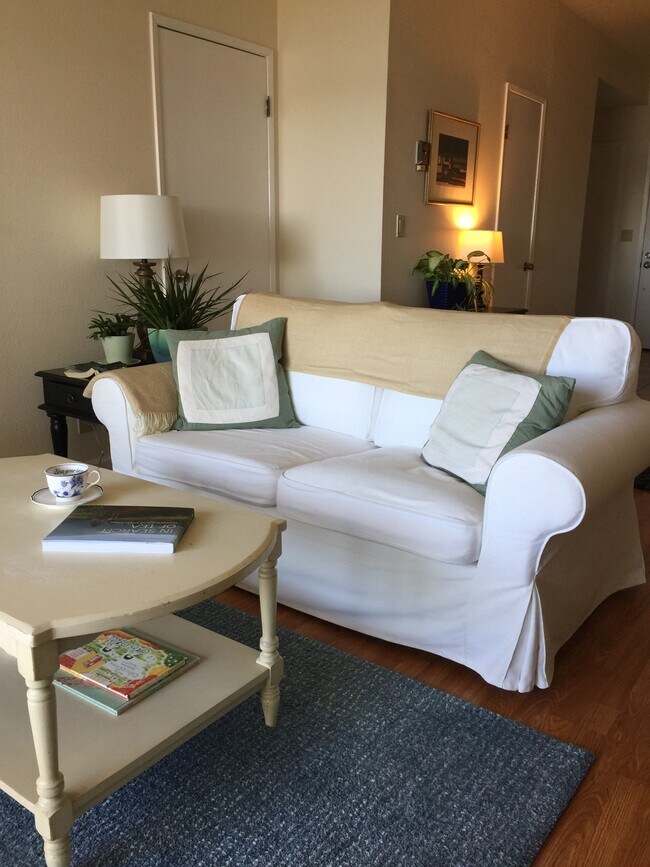 Sala de estar - 127 Shoreline Ct
