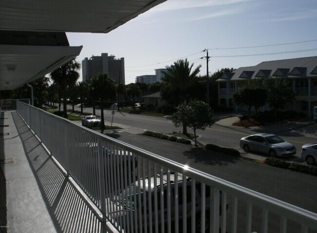 Foto del edificio - 55 Vining Ct