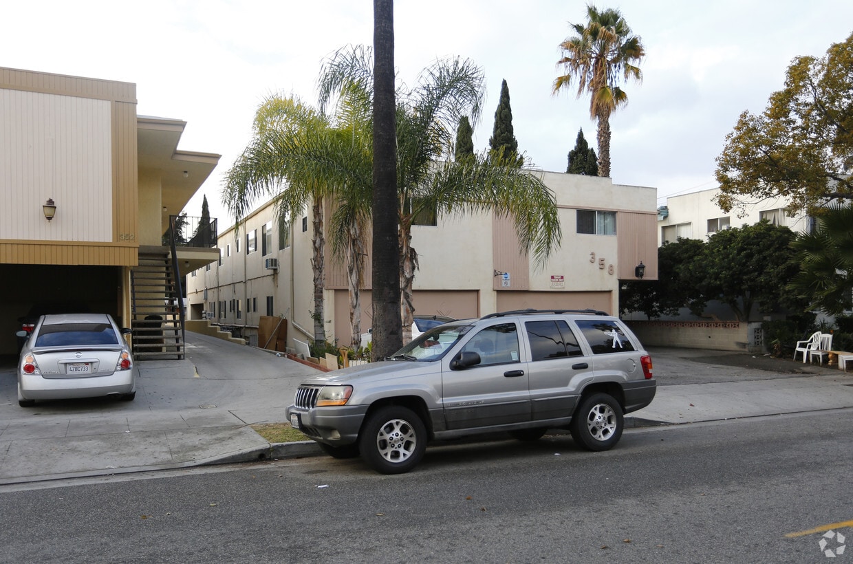 Building Photo - 358 W Lomita Ave