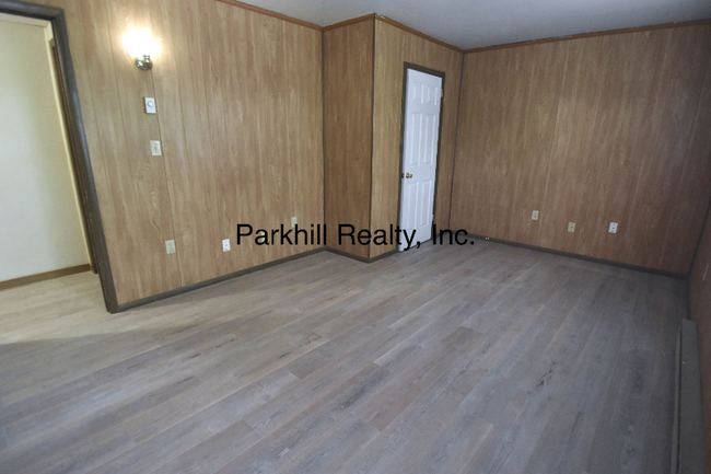 Building Photo - 86 8th St