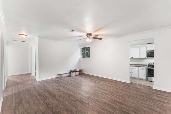 Building Photo - **Move-In Special: 1 MONTH FREE** Move in by February 15, 2026 and get 1 month’s rent FREE on a 1...